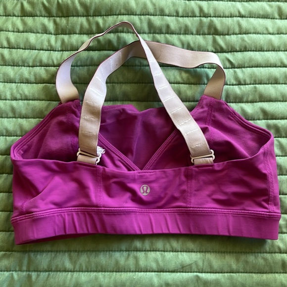 Lululemon sports bra adjustable size 8 - Picture 2 of 6